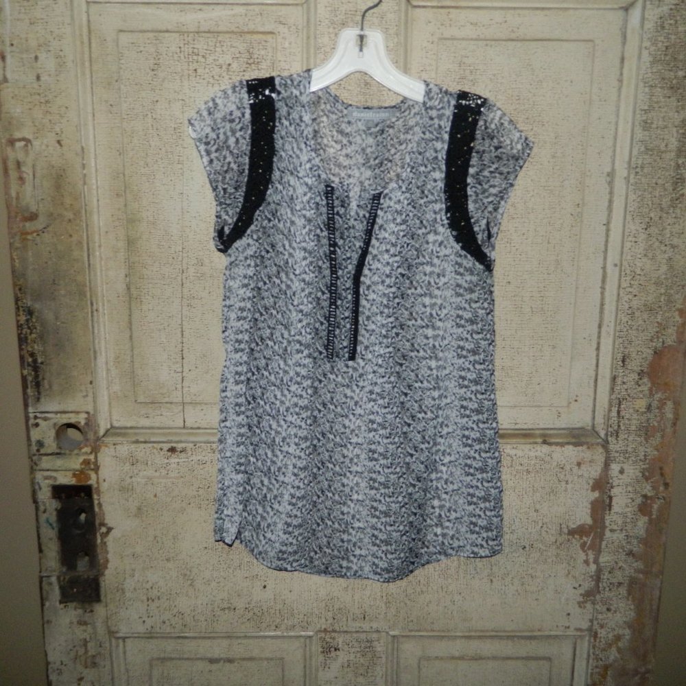 Daniel Rainn Lace Accent Blouse Size XS (DD-3)